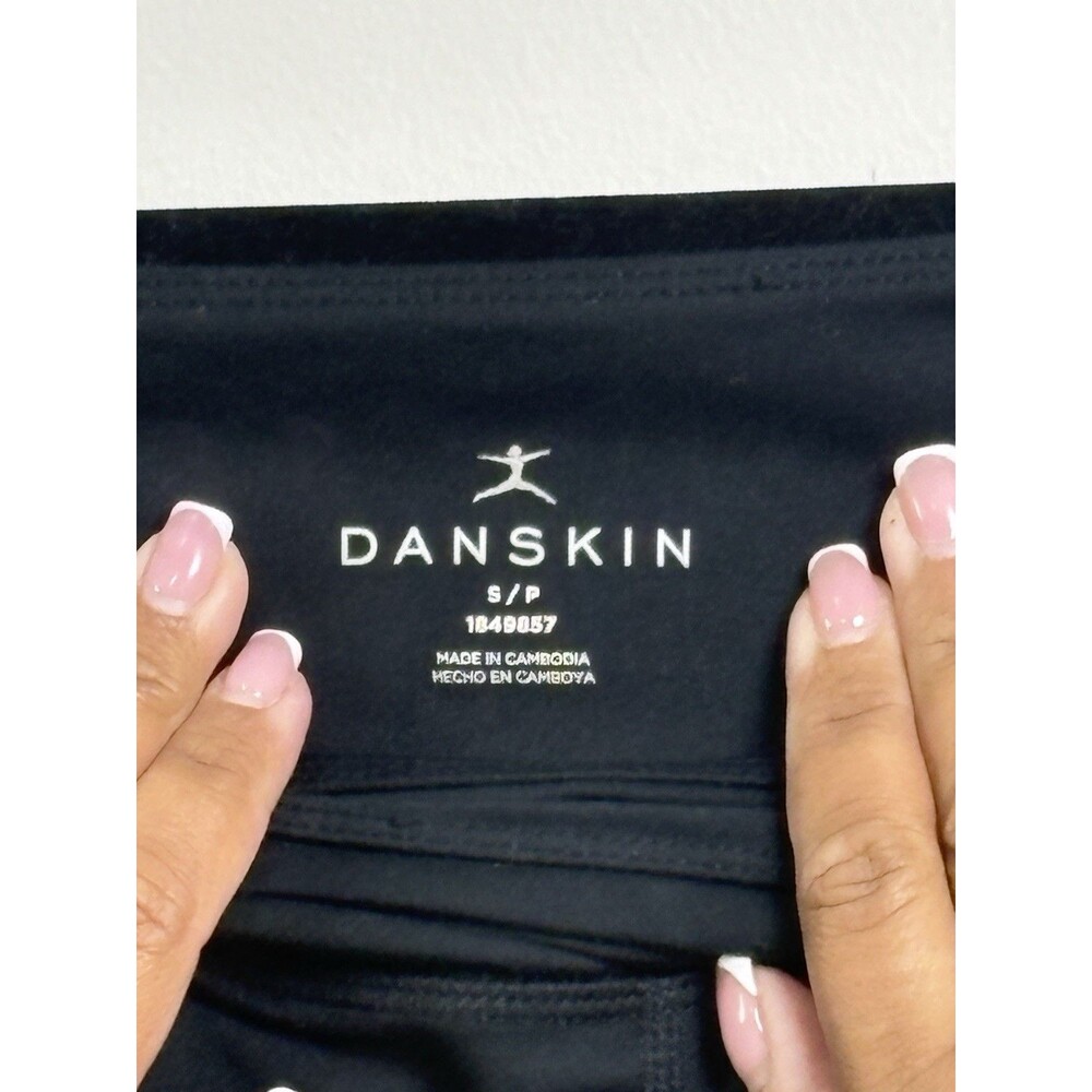 Danskin Women's Black Solid Biker Activewear Shorts, Size S Regular